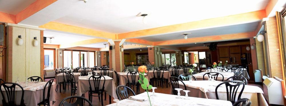 Lh Albergo Il Picchio Pescasseroli Extérieur photo
