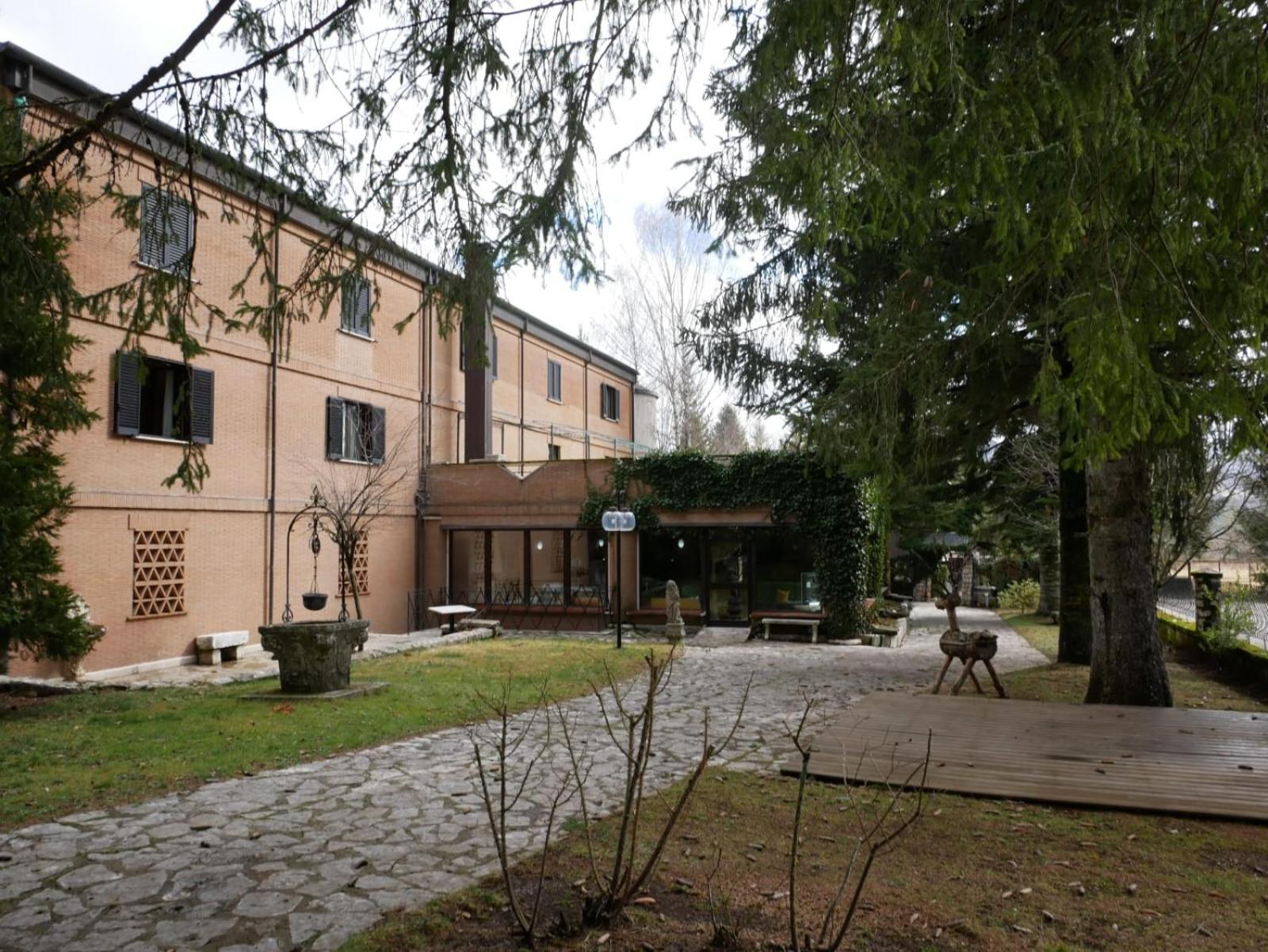 Lh Albergo Il Picchio Pescasseroli Extérieur photo